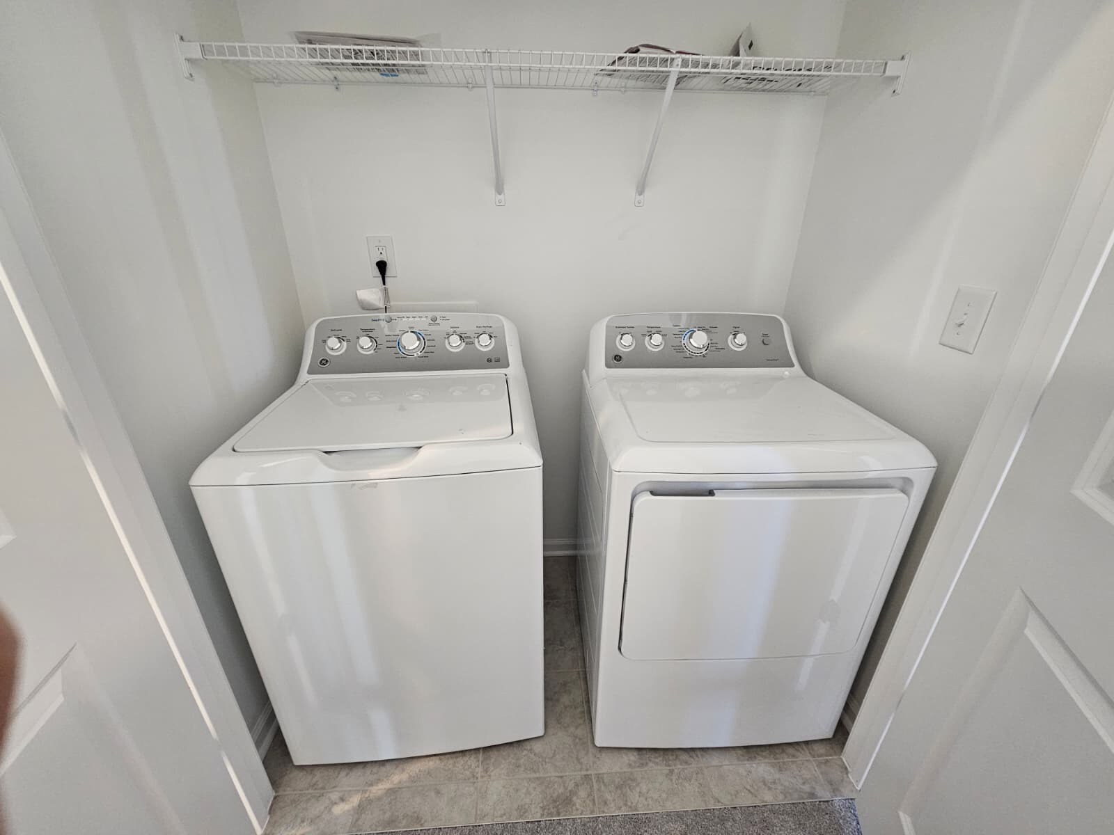Washer - Dryer - 3021 Rexton Ln