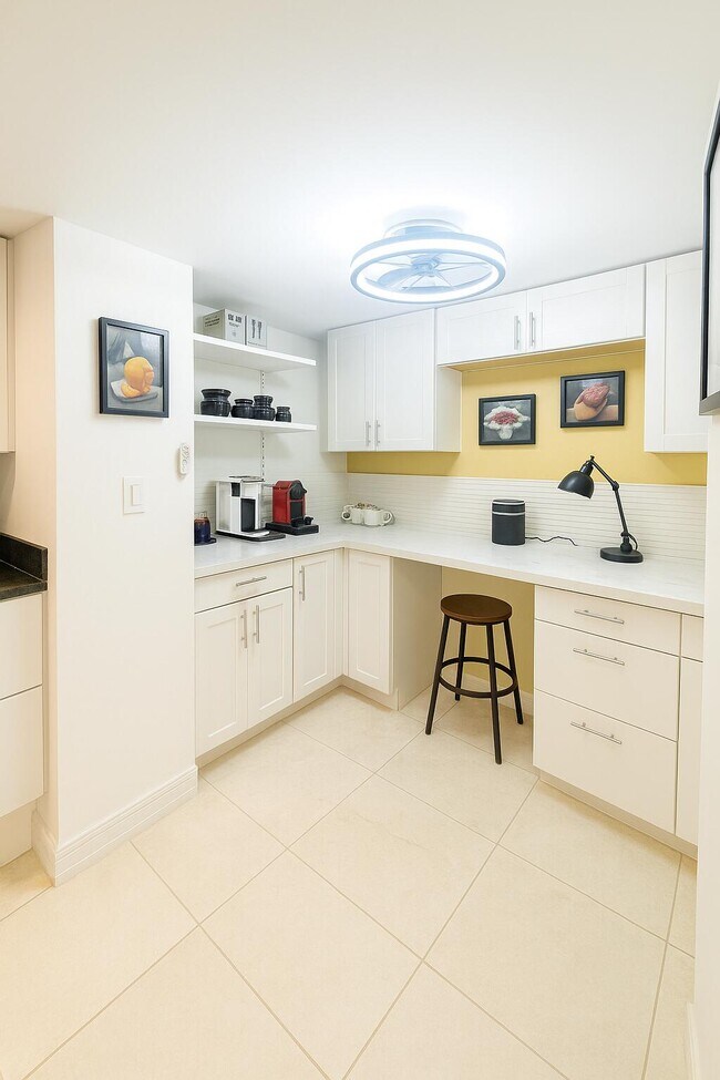 Building Photo - 3000 N Ocean Dr