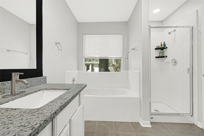 Building Photo - 18875 Ferney Ln