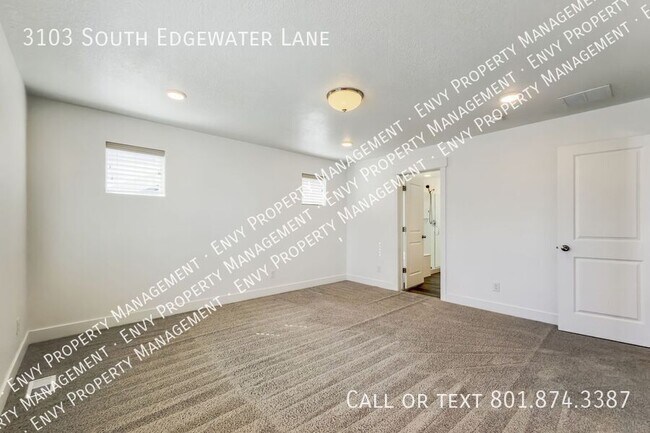 Building Photo - 3103 S Edgewater Ln