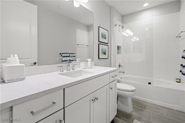 Building Photo - 2560 Seychelles Dr