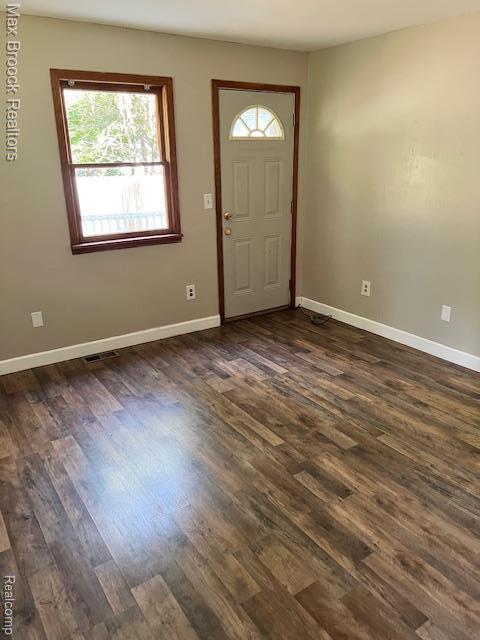 Building Photo - 727 E Madge Ave