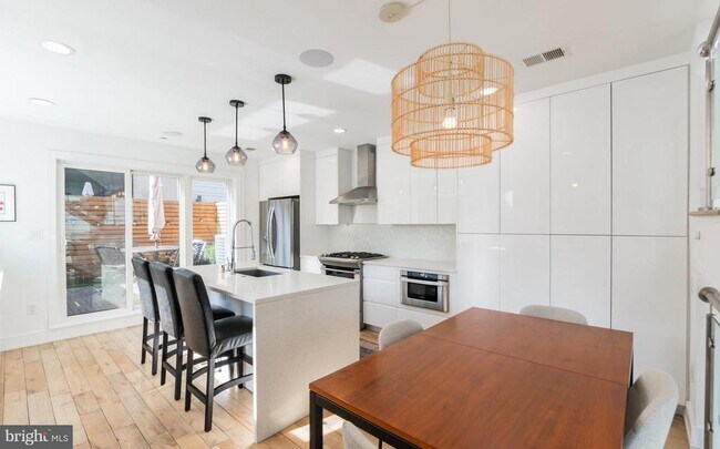 Building Photo - 1500 N Hancock St