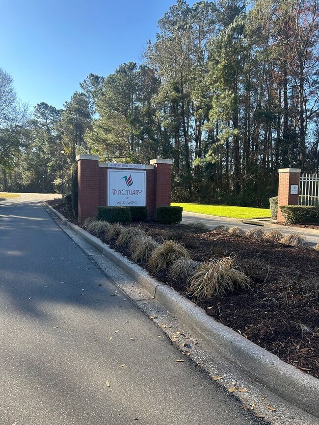 Building Photo - 4 BR, 2 BA unit in Wild Wing - Coming Soon!