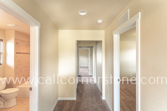 Building Photo - 1322 Antrim Loop