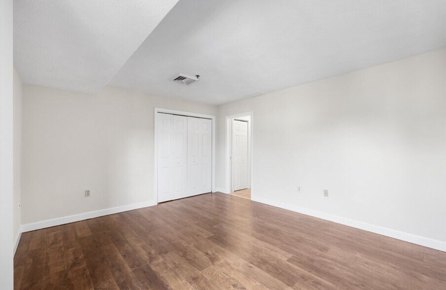 Building Photo - 39 Parlin St