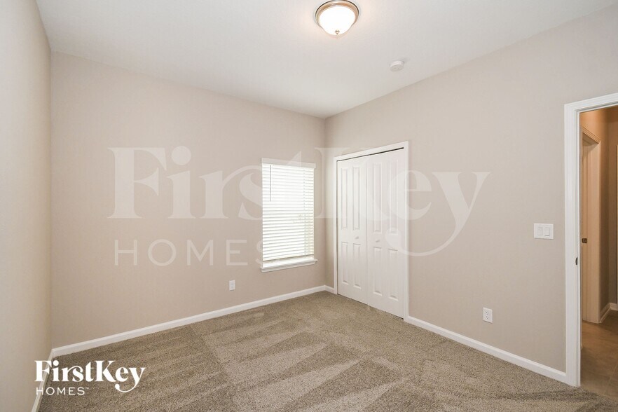 Building Photo - 75344 Fox Cross Ave