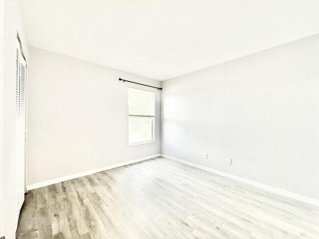 Building Photo - 1799 N Highland Ave