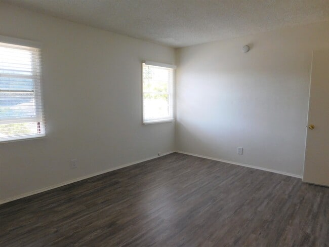 Building Photo - 5637 Strohm Ave