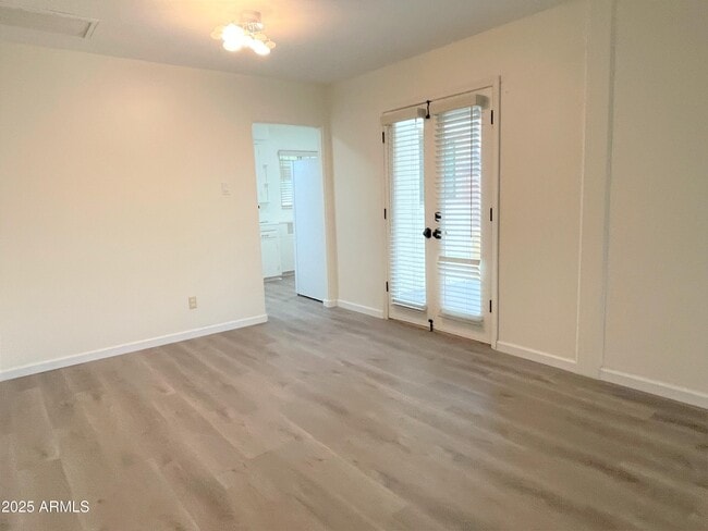 Building Photo - 58 W Encanto Blvd