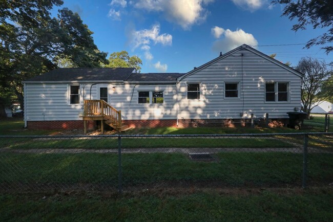 Building Photo - great home in great neighborhood