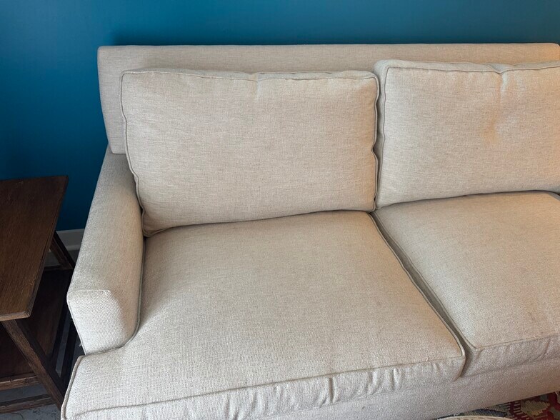 Building Photo - 342 S Mount Vernon Ave