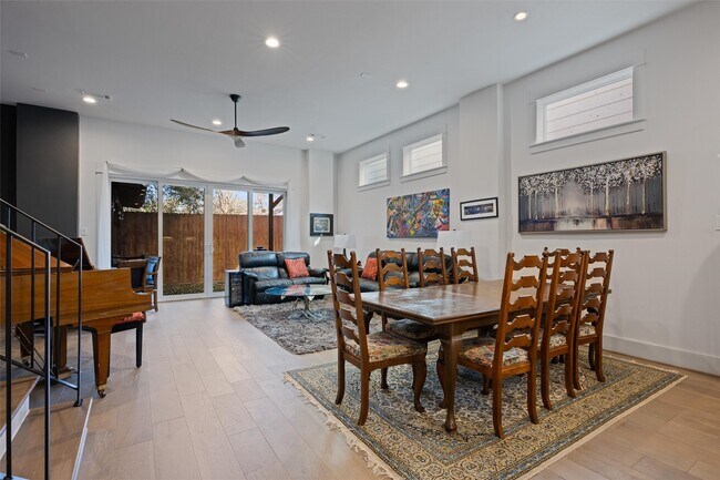 Building Photo - 1136 Adele St