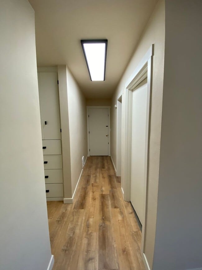 Building Photo - 119 N 66th