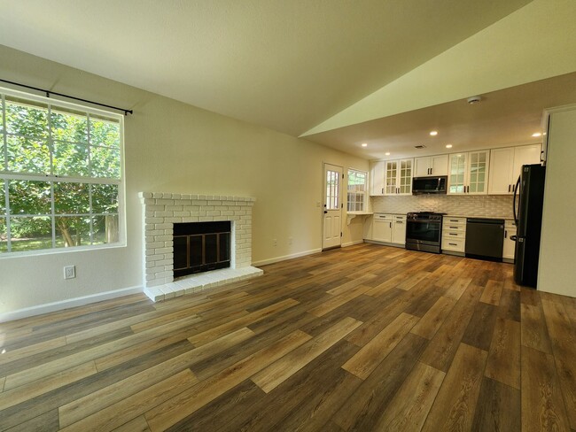 Building Photo - Wine Country Home for Rent