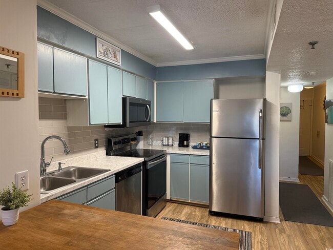 Building Photo - 4350 Intercoastal Dr