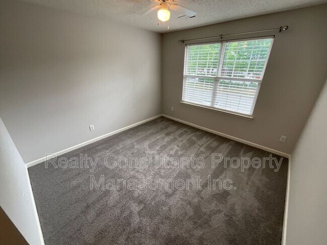 Building Photo - 239 Bridford Downs Dr