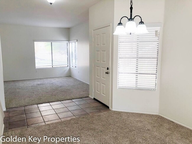 Building Photo - Four-bedroom townhome in The Trails at Cal...