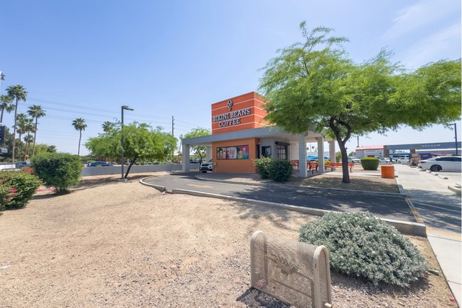 Building Photo - 4Bed/2Bath House at Alma School Rd/Ray Rd! Ready for Immediate Move-In! -- FENCED-IN YARD! NO HOA!