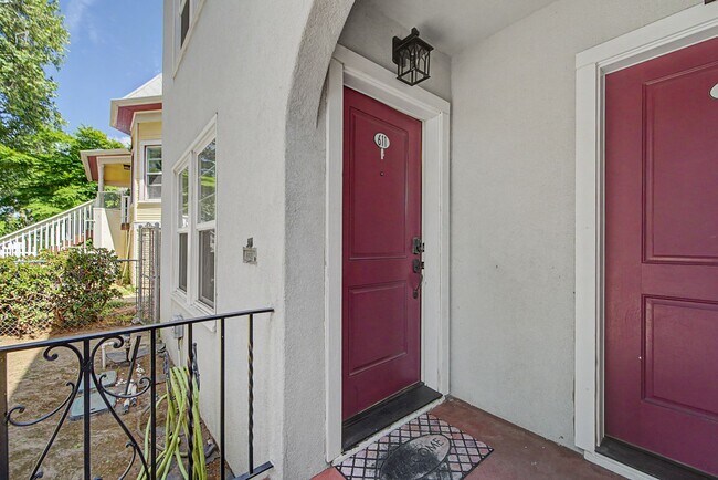 Building Photo - 1109