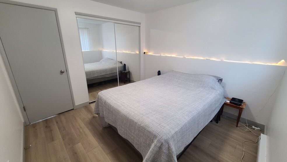 Building Photo - 2404 N Hamilton St