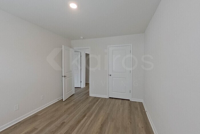 Building Photo - 115 Overstreet Way