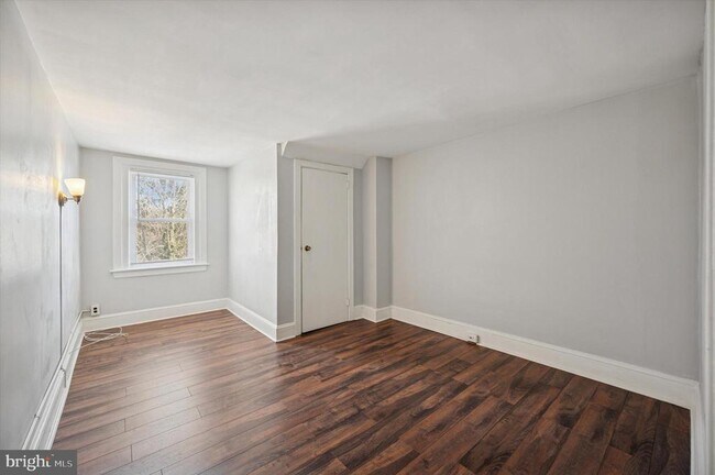 Building Photo - 1609 Upland Ave