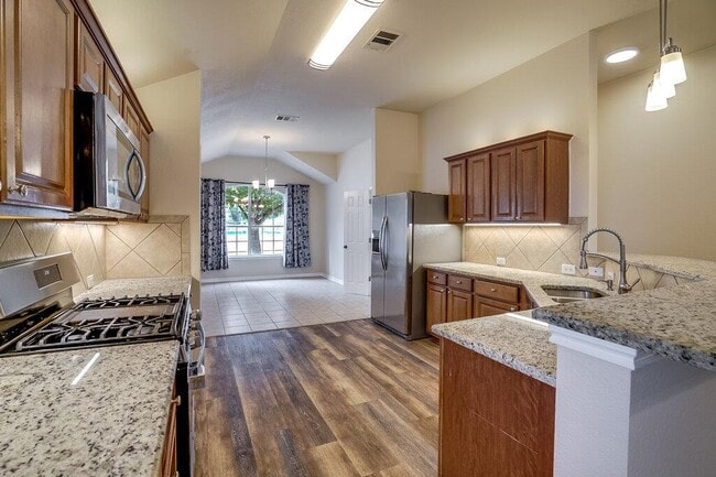 Building Photo - 4332 Hidden Park Dr