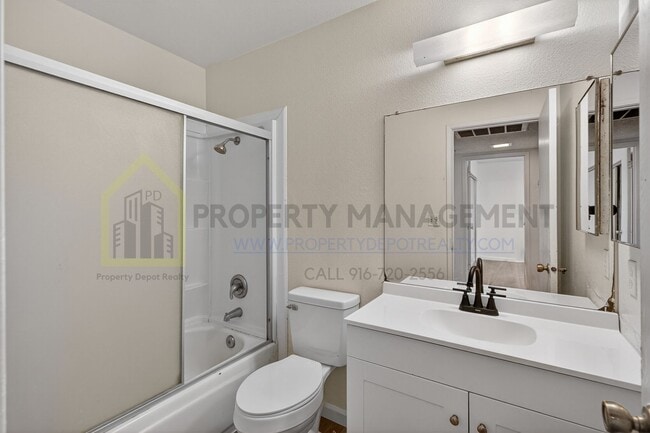 Building Photo - 8973 El Mirador Dr