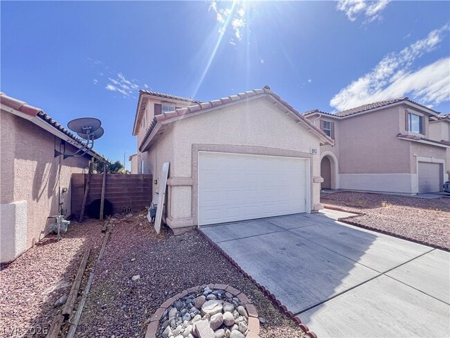 Building Photo - 8913 Kingswood Dr