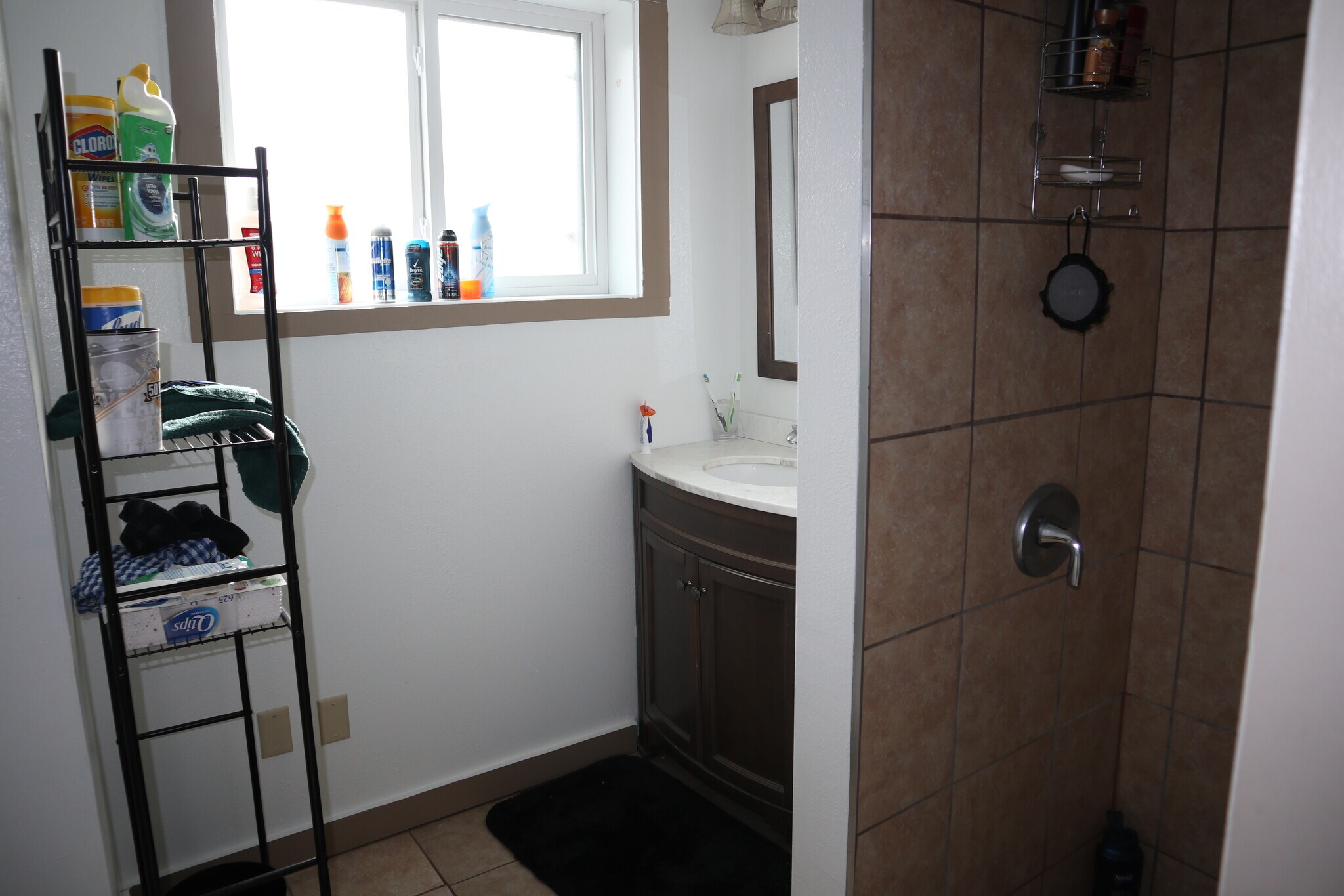 Building Photo - 831 6th St