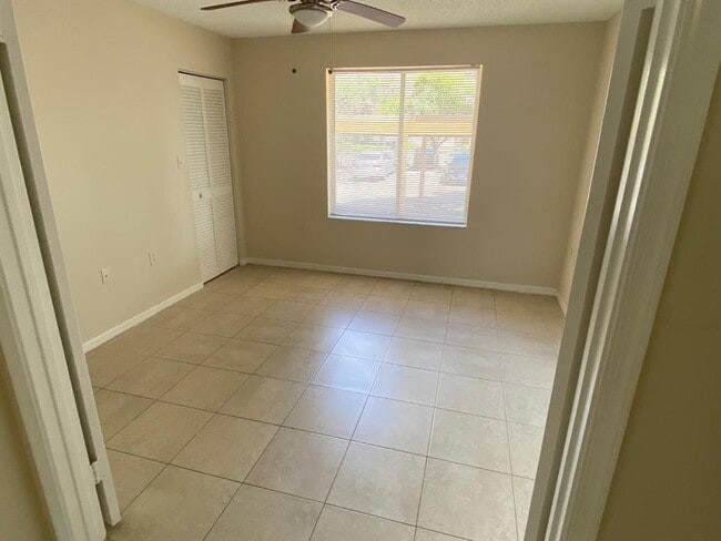 Building Photo - 7108 Glenmoor Dr