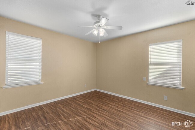 Building Photo - 1218 Glendora Dr