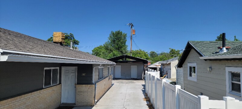Building Photo - 619 S Cheyenne St