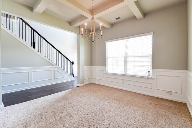Building Photo - Spacious 4-Bedroom Fairburn Home
