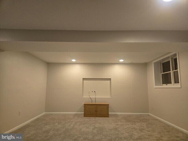 Building Photo - 3300 Mt Airy Ct