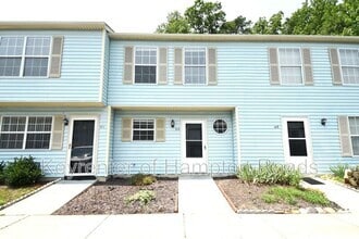 Building Photo - 313 Gaylor Ln