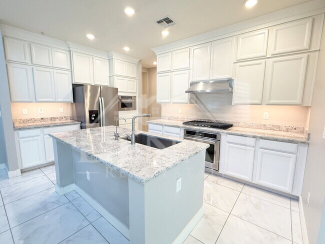 Building Photo - 3855 S McQueen Rd