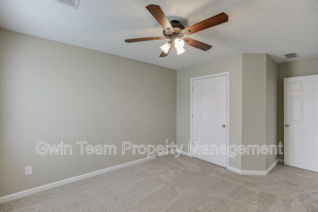 Building Photo - 305 Leatherman Ct