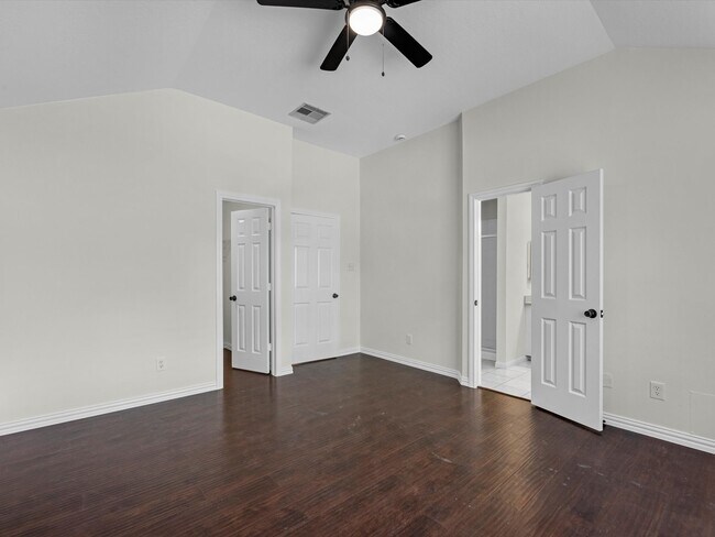 Building Photo - 15118 Gaines Meadow Ct