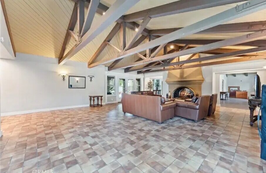 Clubhouse - 1345 Cabrillo Park Dr