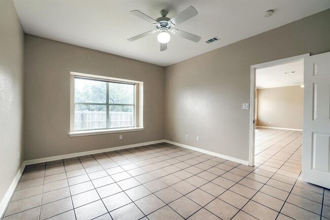 Building Photo - 21501 Boggy Ford Rd