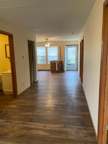 Building Photo - 817 N 900 E