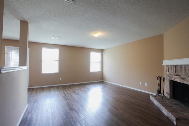 Building Photo - 1200 Willow Tree Dr