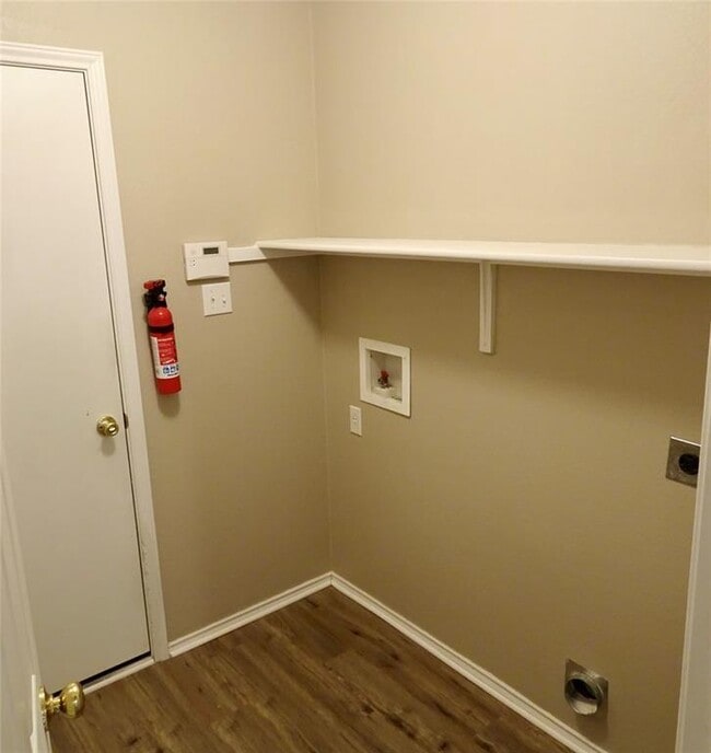 Building Photo - 736 Blair Ave