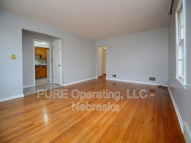 Building Photo - 3333 S 82nd St