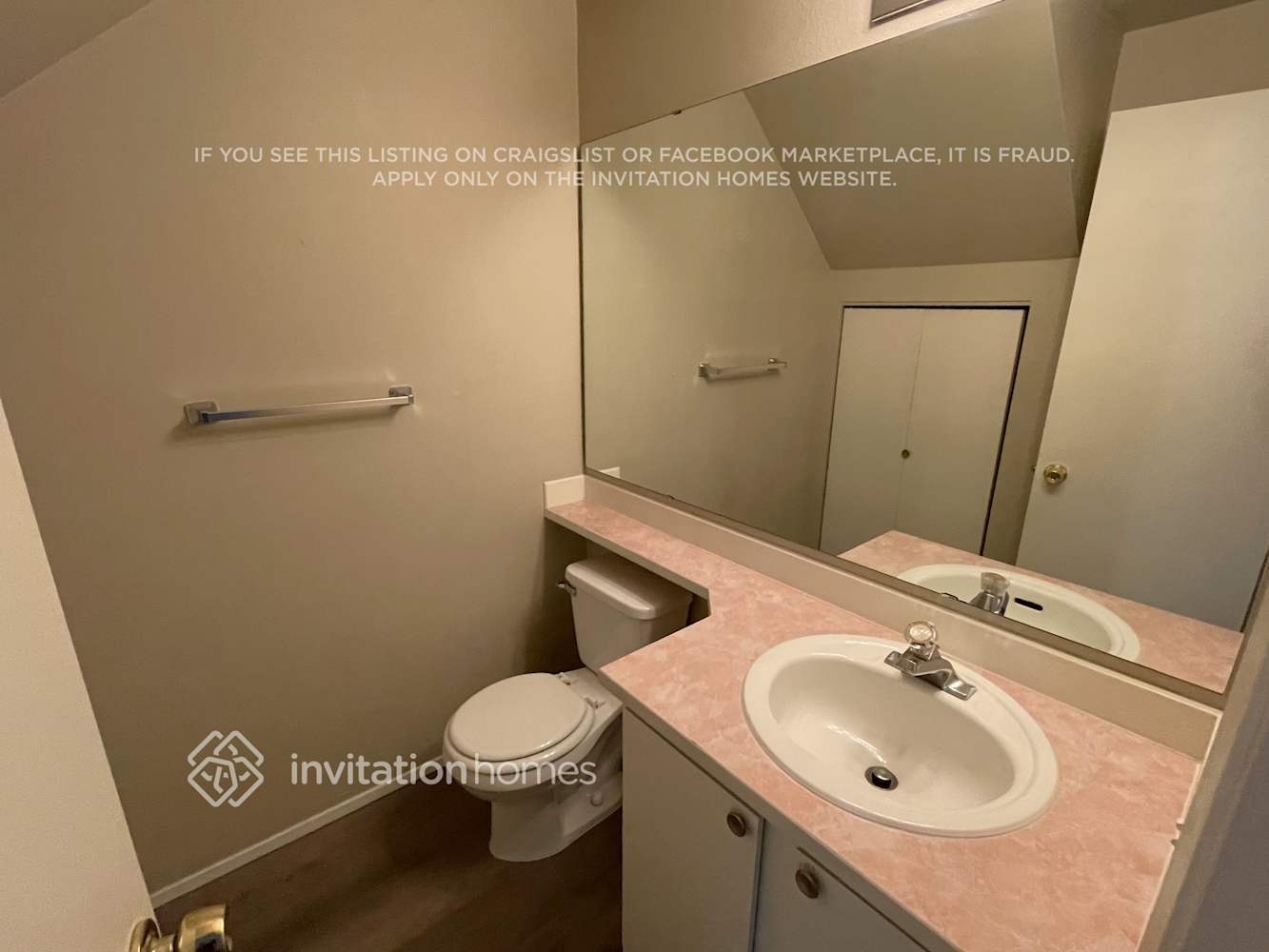 Building Photo - 22644 15th Ave S