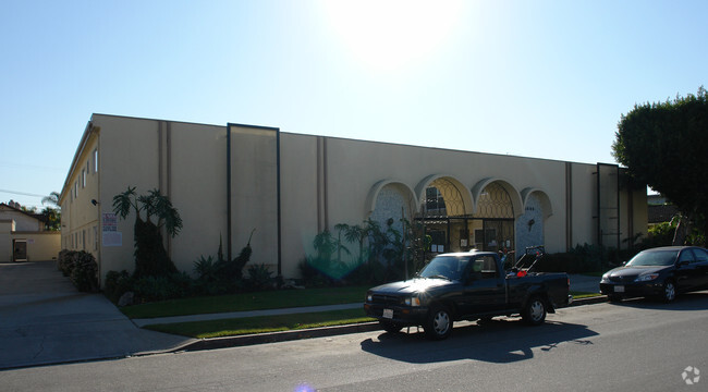 Building Photo - Mecca Apartments