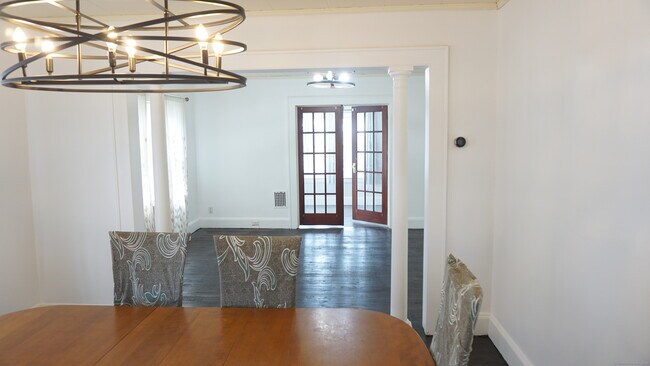 Building Photo - 314 Judson Pl