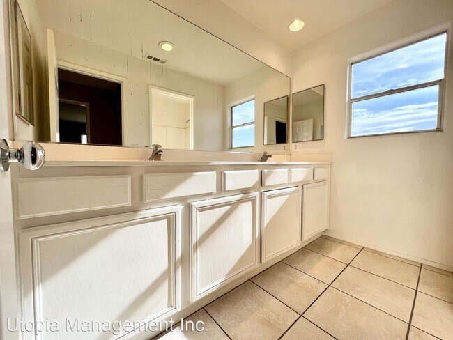 Building Photo - 6 br, 3 bath House - 84118 Avenida Cedrus